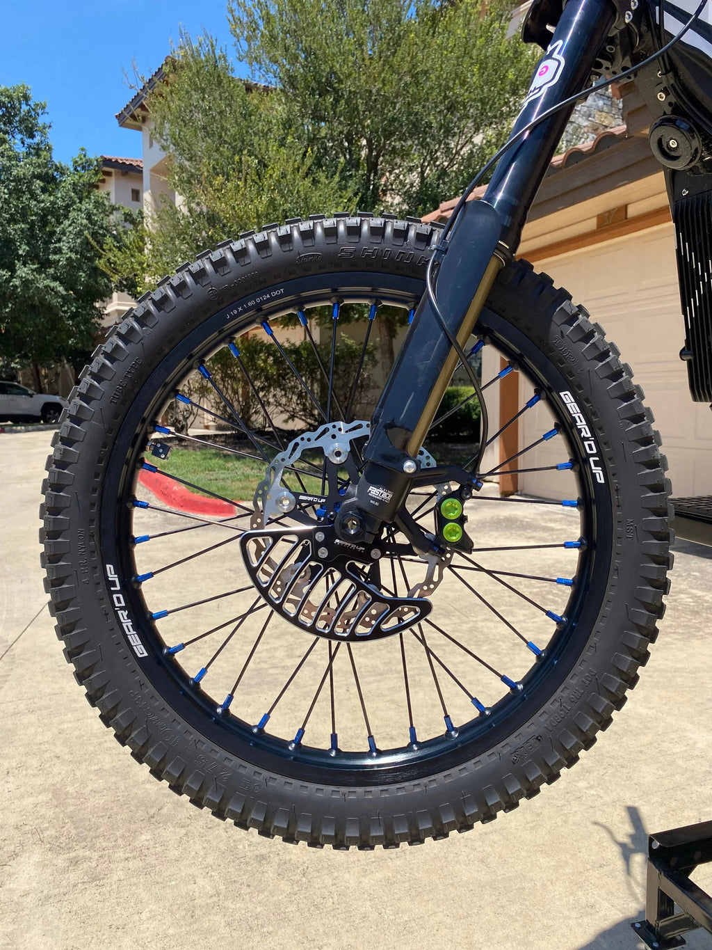 CUSTOM E-MOTO WHEEL BUILDER