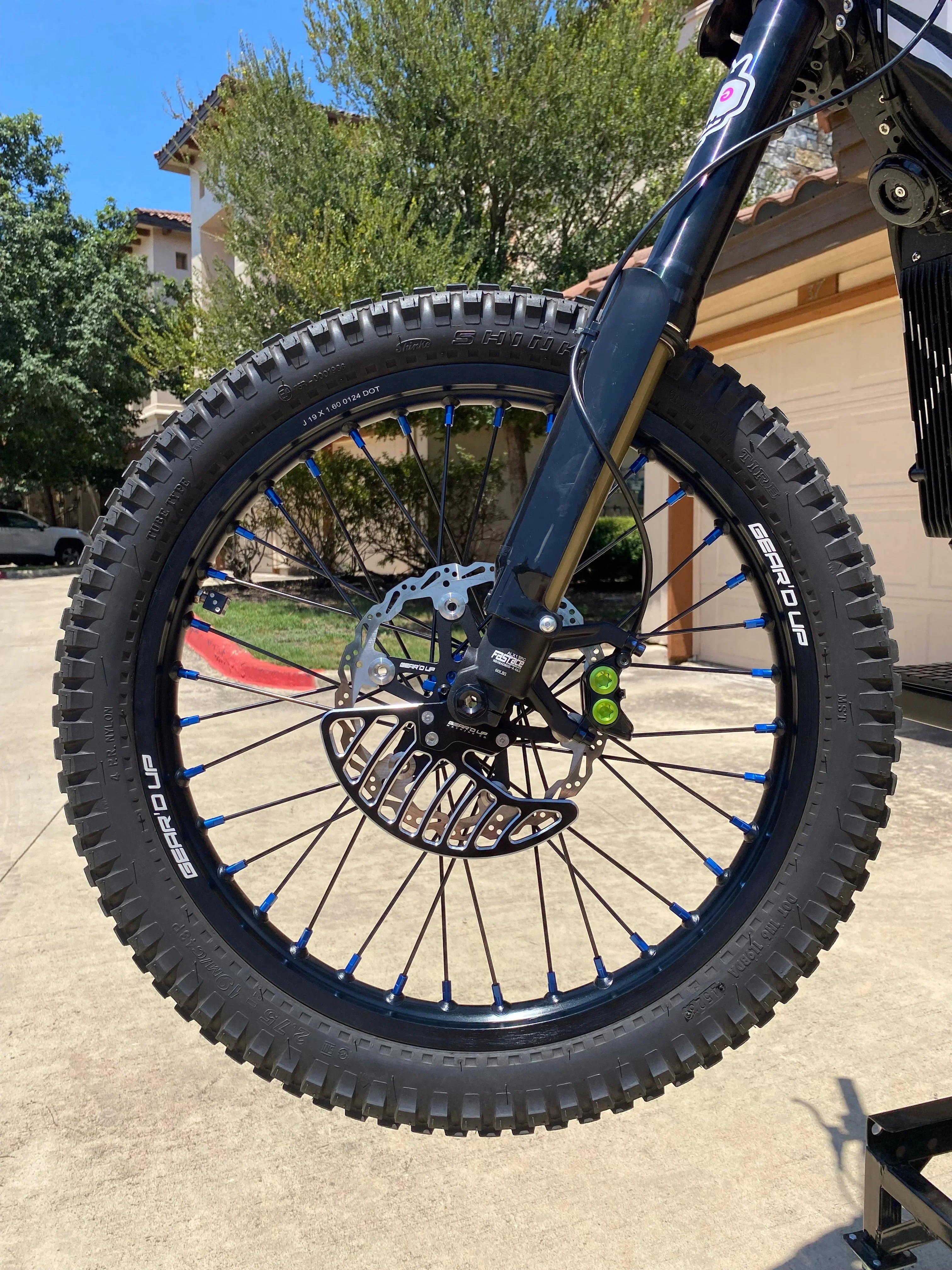 CUSTOM E-MOTO WHEEL BUILDER