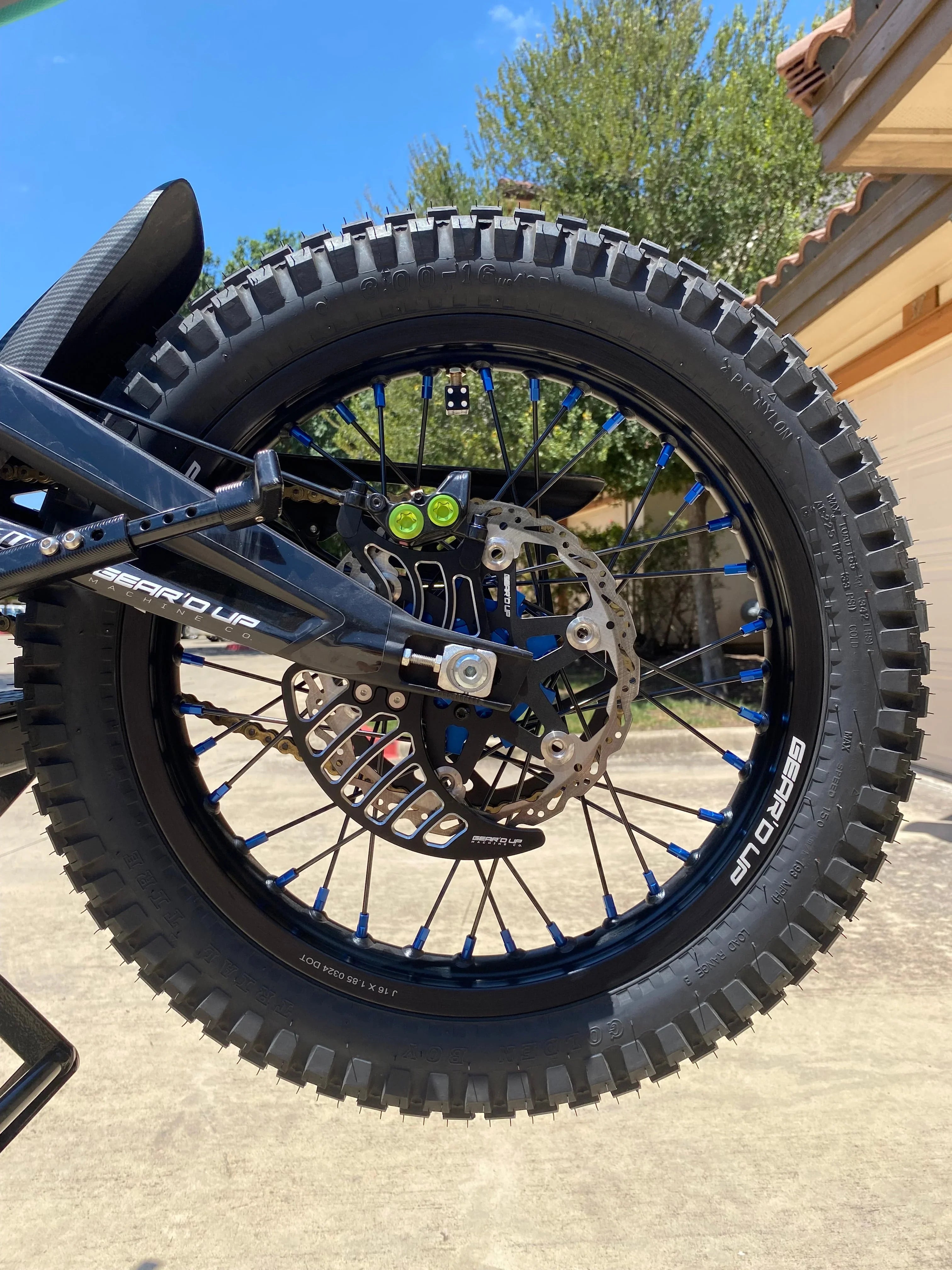 CUSTOM E-MOTO WHEEL BUILDER